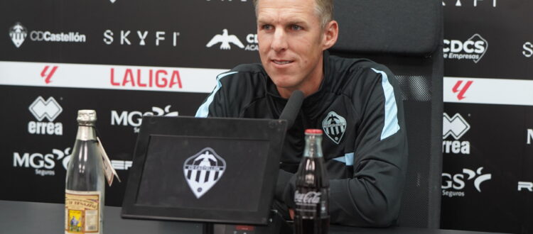 El Castellón cesa al técnico Johan Plat